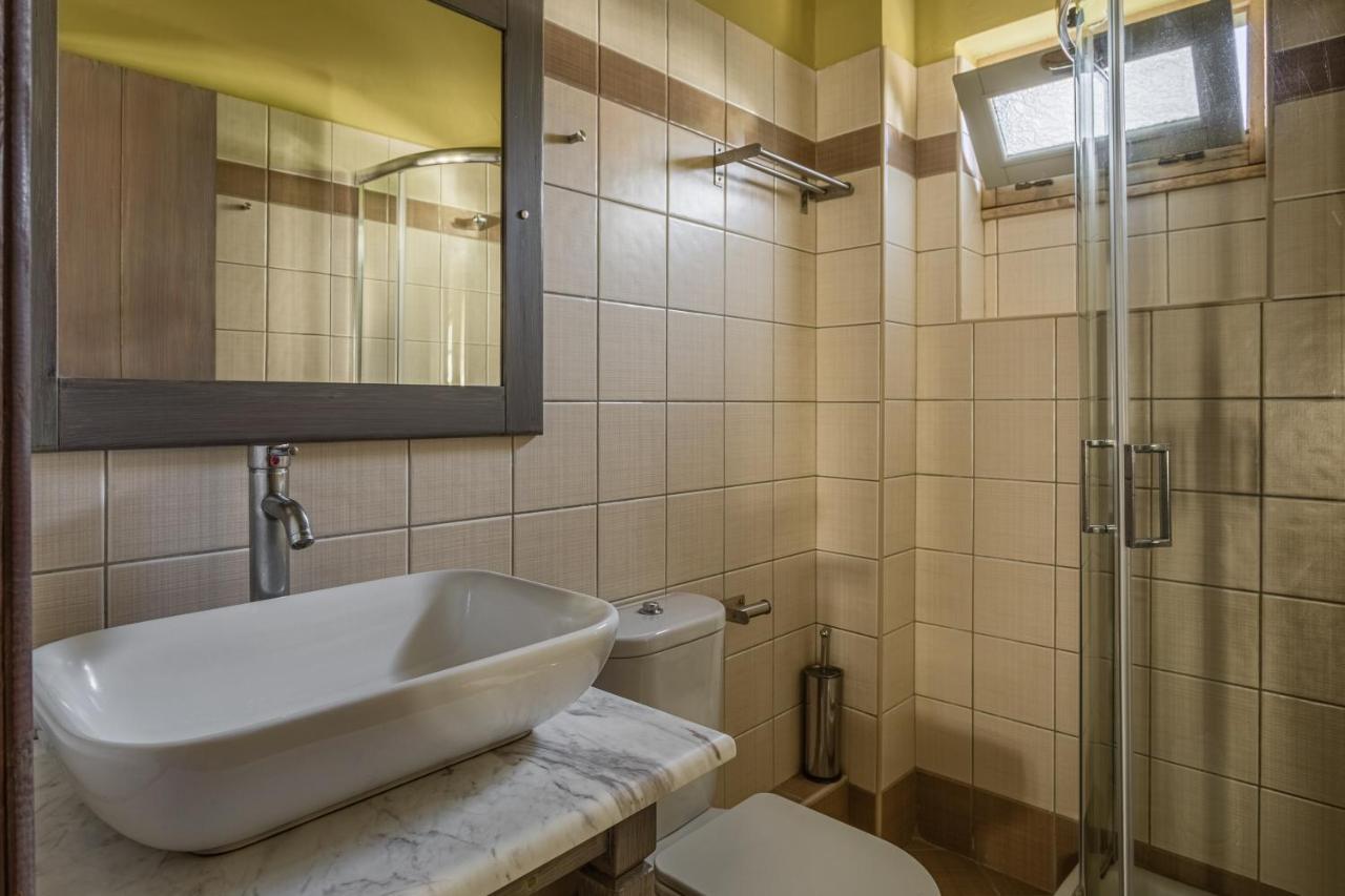 Tria Luxury Residences Stoúpa Eksteriør bilde